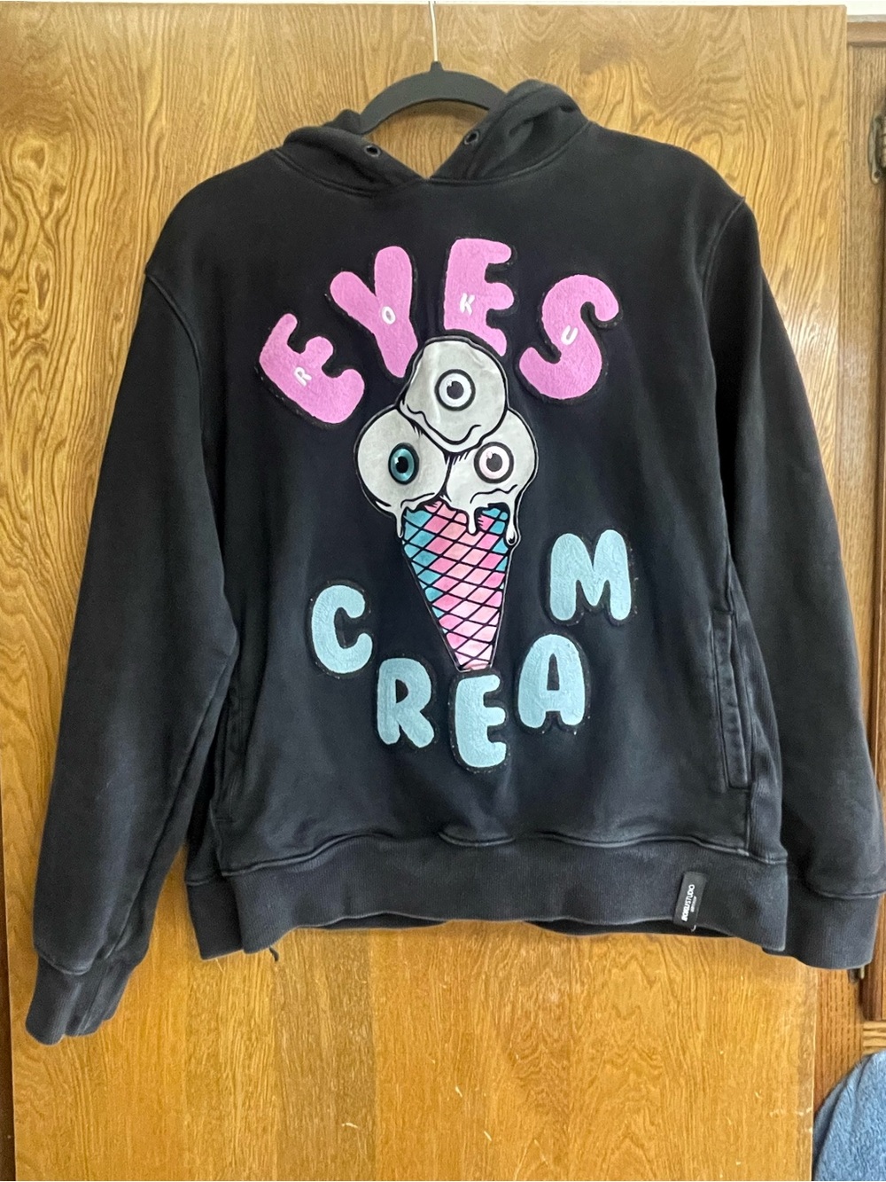 Custom “Eyes Cream” Graphic Hoodie Black Oversized Streetwear Y2K Unisex Size L